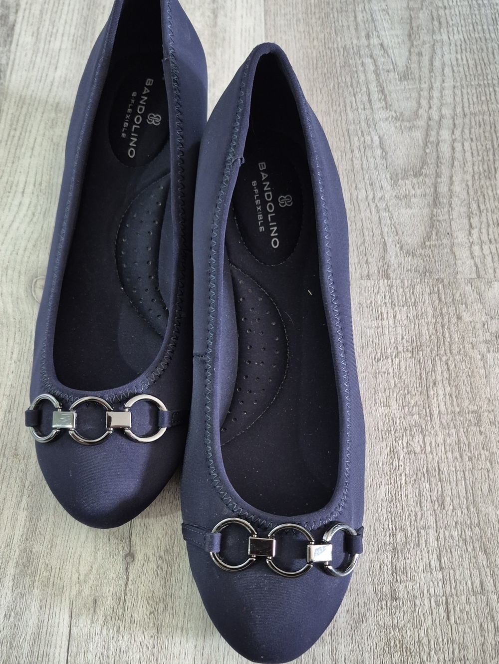 Bandolino Navy Chain-Link Heels